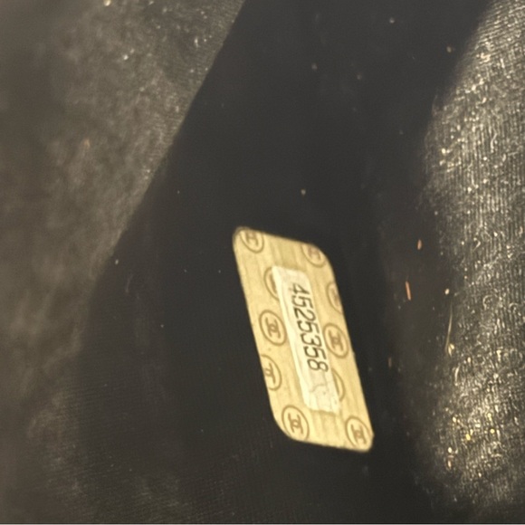 CHANEL Long Wallet Black Caviar Skin Leather CC Authentic - Good - Picture 8 of 14